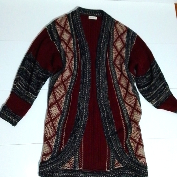 Ardène cardigan in  wine red woman xs. Cute Aztec patterns - Picture 1 of 4